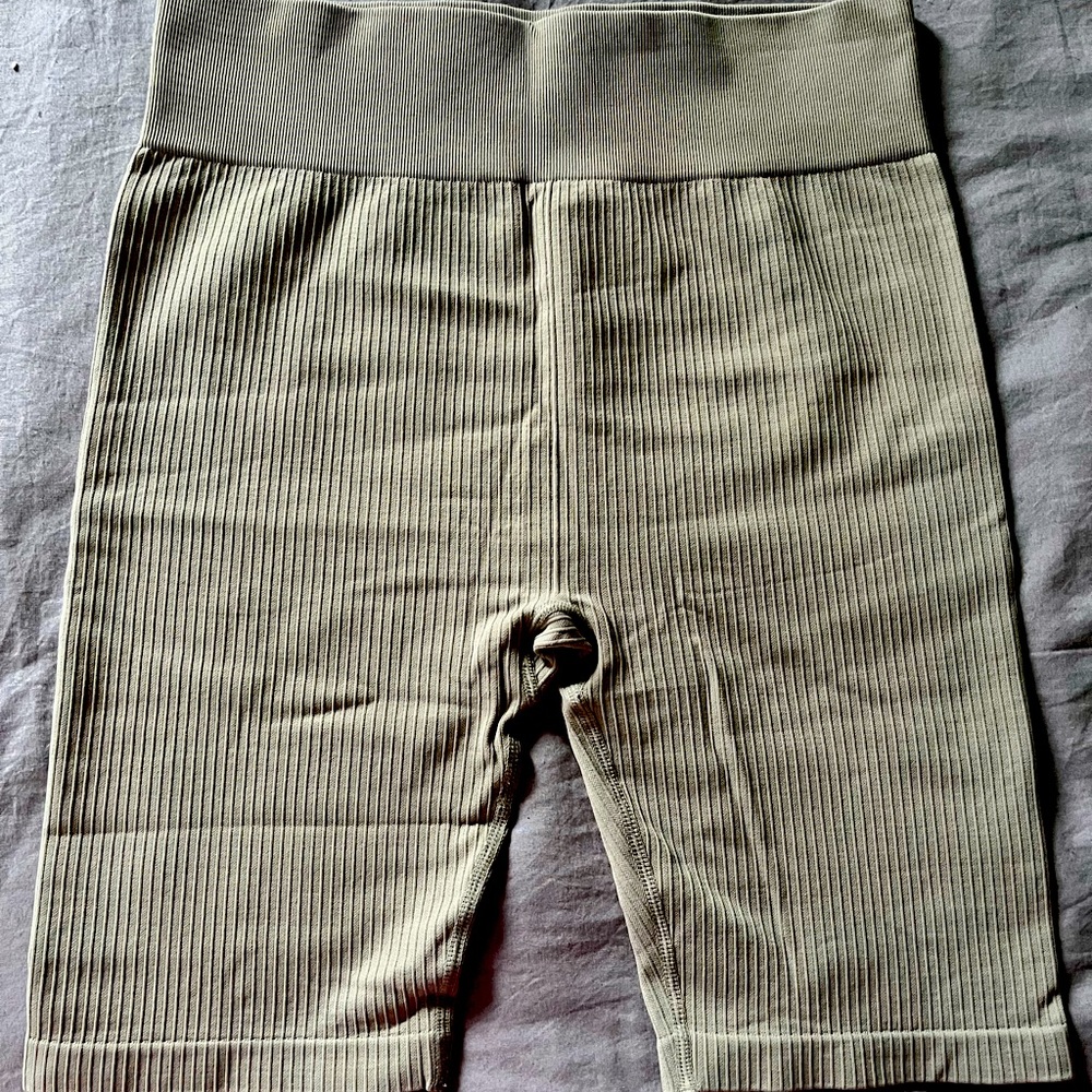 H&M Ribbed Bike Shorts
